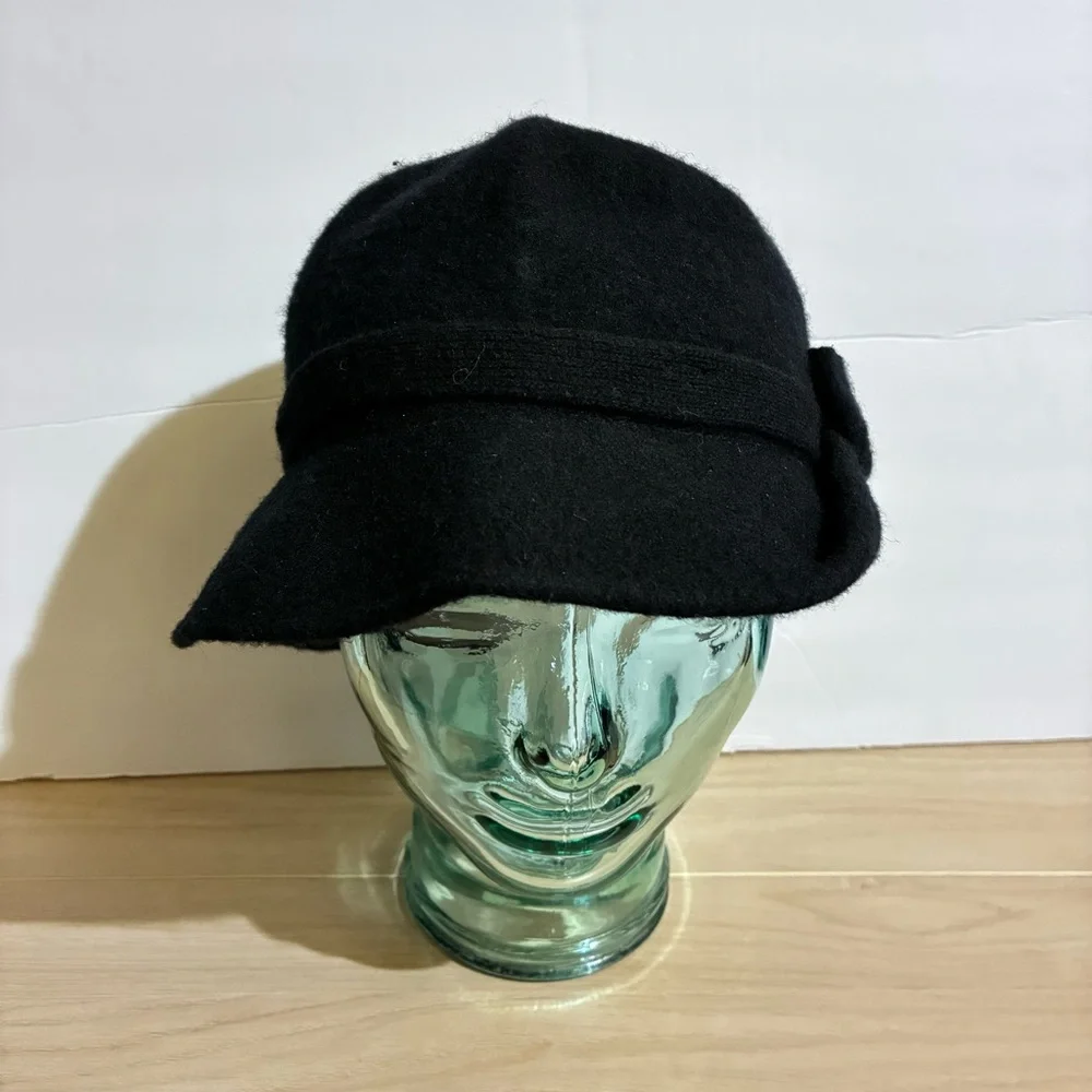 Vintage Black Wool Cloche Bucket Hat Parisian Classic Minimalist One Size Retro - Picture 3 of 6